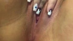 Young Teen Fingering Herself Until She Spunks